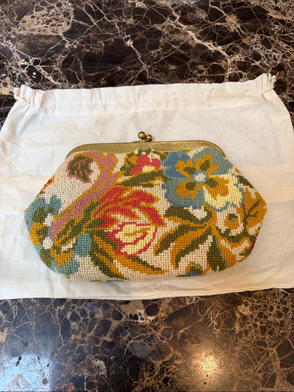 Floral Needlepoint Clasp Purse.Multicolor.Inside pocket. Comes with mirror.